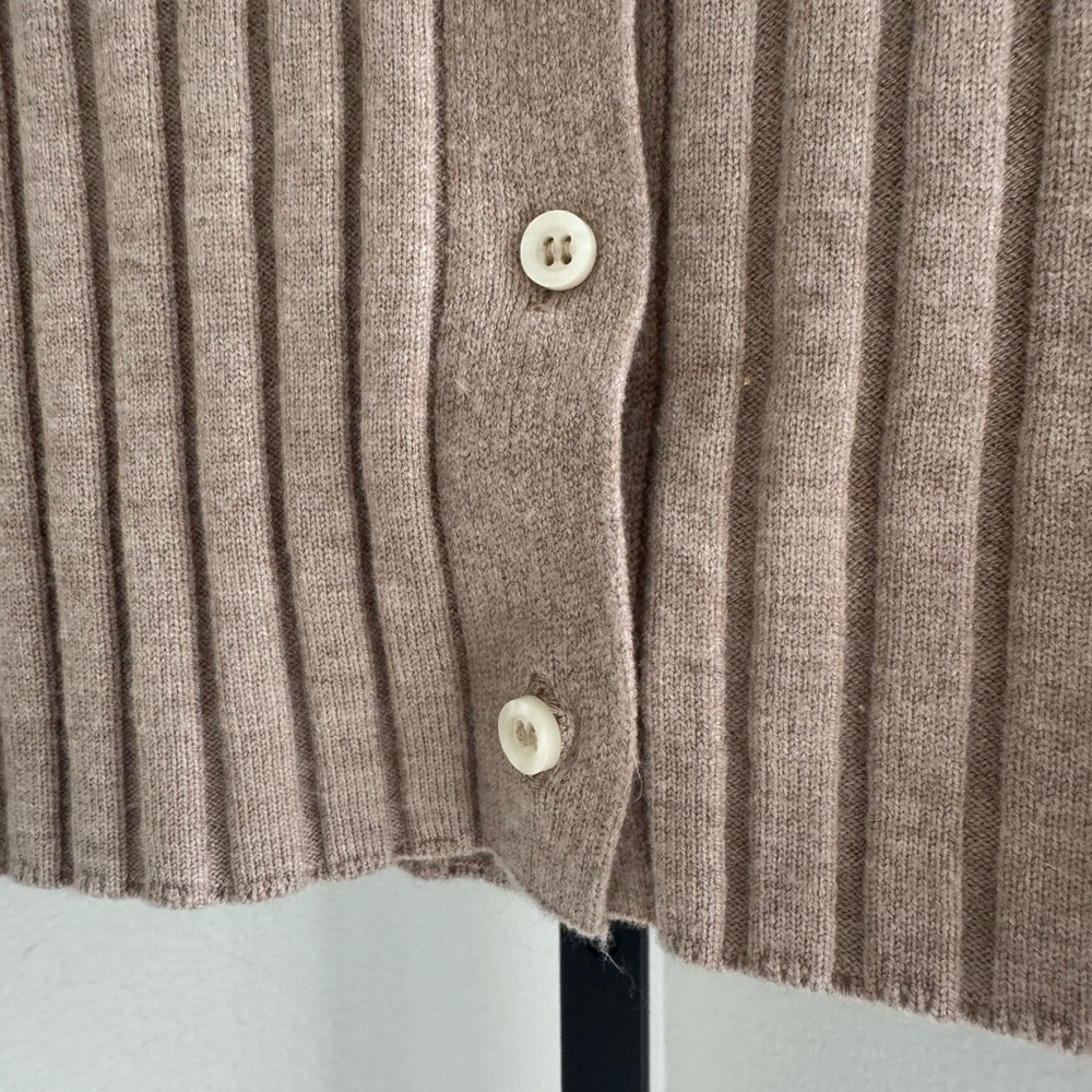 Women's Tan Ribbed Sweater - Picture 3 of 6